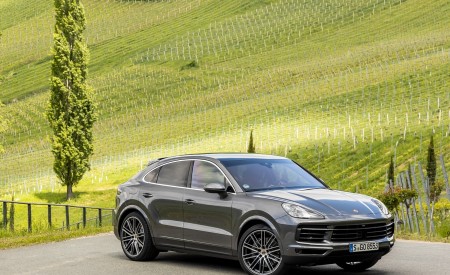 2020 Porsche Cayenne S Coupé (Color: Quarzite Grey Metallic) Front Three-Quarter Wallpapers 450x275 (16)