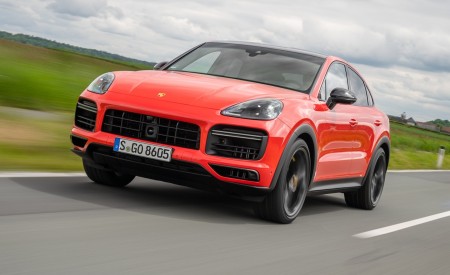 2020 Porsche Cayenne Turbo Coupe (Color: Lava Orange) Front Three-Quarter Wallpapers 450x275 (48)