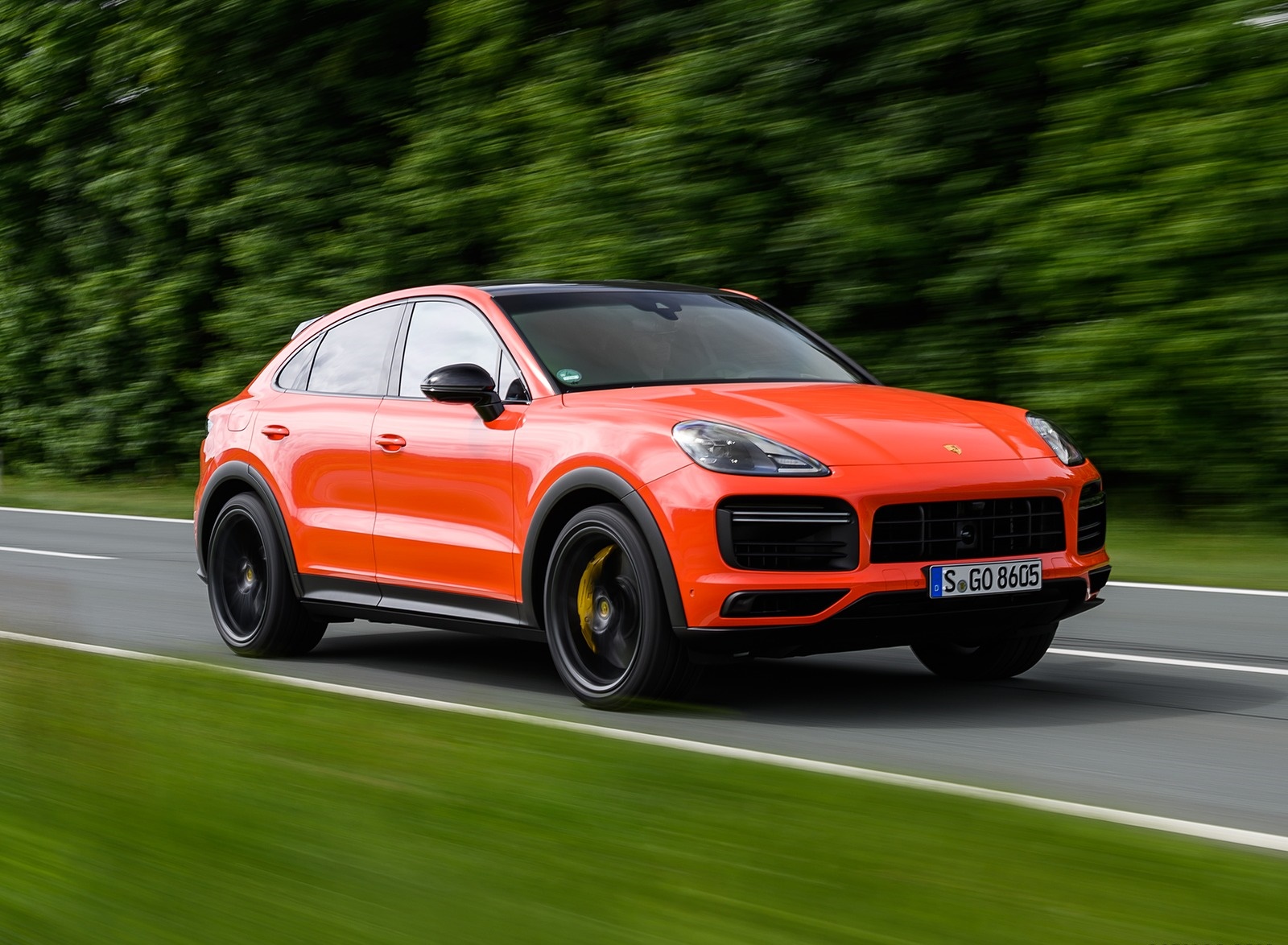 2020 Porsche Cayenne Turbo Coupe (Color: Lava Orange) Front Three-Quarter Wallpapers (8)