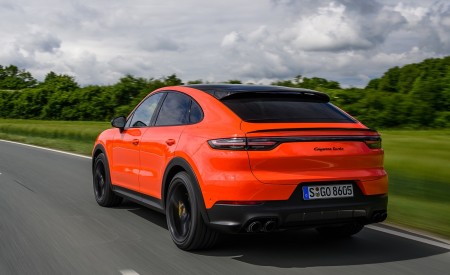 2020 Porsche Cayenne Turbo Coupe (Color: Lava Orange) Rear Three-Quarter Wallpapers 450x275 (44)