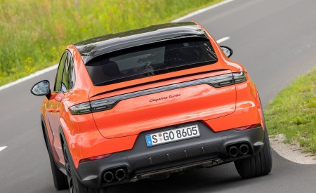 2020 Porsche Cayenne Turbo Coupe (Color: Lava Orange) Rear Wallpapers 450x275 (61)