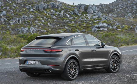 2020 Porsche Cayenne Turbo Coupe Rear Three-Quarter Wallpapers 450x275 (88)