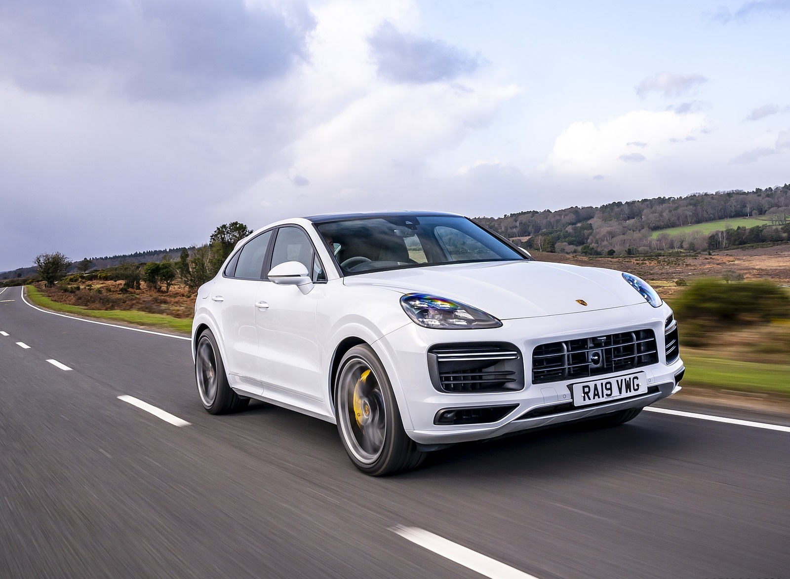 2020 Porsche Cayenne Turbo Coupe (UK-Spec) Front Three-Quarter Wallpapers (1)