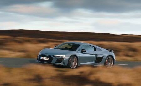 2019 Audi R8 V10 Coupe Performance quattro (UK-Spec) Front Three-Quarter Wallpapers 450x275 (117)