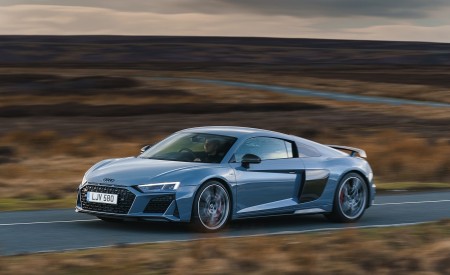 2019 Audi R8 V10 Coupe Performance quattro (UK-Spec) Front Three-Quarter Wallpapers 450x275 (106)