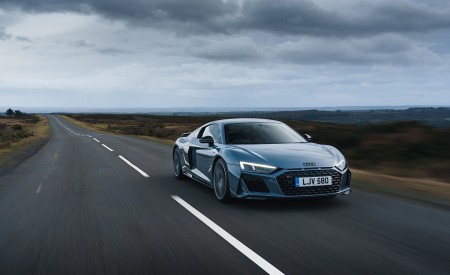 2019 Audi R8 V10 Coupe Performance quattro (UK-Spec) Front Three-Quarter Wallpapers 450x275 (83)