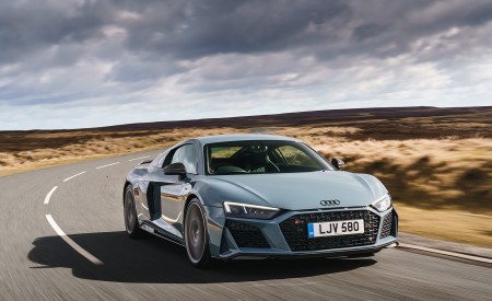 2019 Audi R8 V10 Coupe Performance quattro (UK-Spec) Front Three-Quarter Wallpapers 450x275 (78)