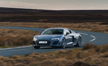 2019 Audi R8 V10 Coupe Performance quattro (UK-Spec) Front Three-Quarter Wallpapers 450x275 (107)