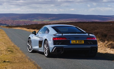 2019 Audi R8 V10 Coupe Performance quattro (UK-Spec) Rear Three-Quarter Wallpapers 450x275 (143)