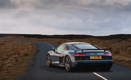 2019 Audi R8 V10 Coupe Performance quattro (UK-Spec) Rear Three-Quarter Wallpapers 450x275 (87)