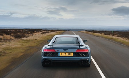 2019 Audi R8 V10 Coupe Performance quattro (UK-Spec) Rear Wallpapers 450x275 (99)