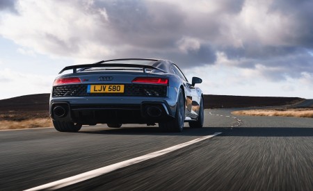 2019 Audi R8 V10 Coupe Performance quattro (UK-Spec) Rear Wallpapers 450x275 (90)