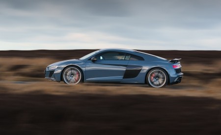 2019 Audi R8 V10 Coupe Performance quattro (UK-Spec) Side Wallpapers 450x275 (115)