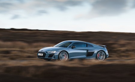 2019 Audi R8 V10 Coupe Performance quattro (UK-Spec) Side Wallpapers 450x275 (116)