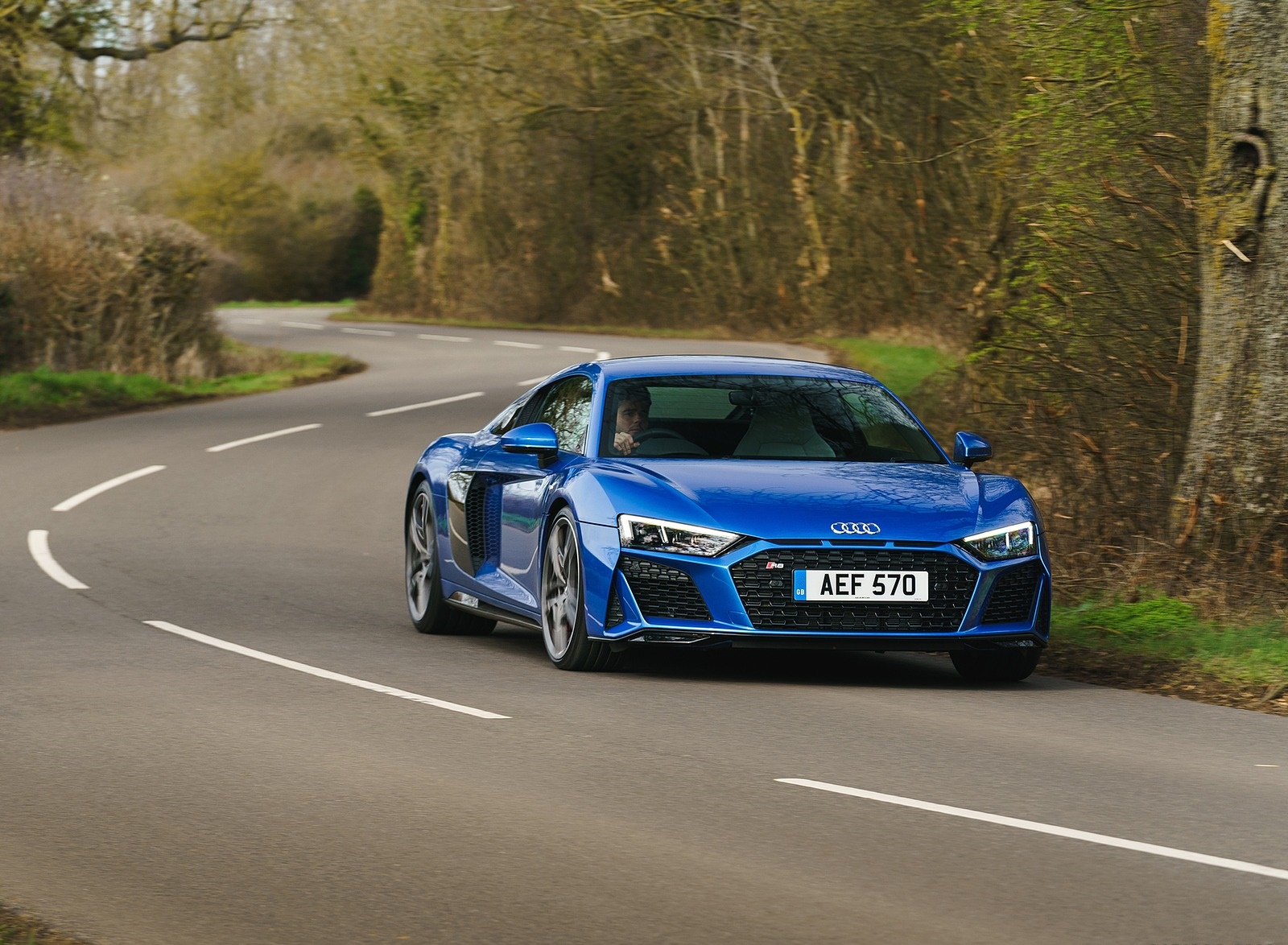 2019 Audi R8 V10 Coupe quattro (UK-Spec) Front Three-Quarter Wallpapers (15)