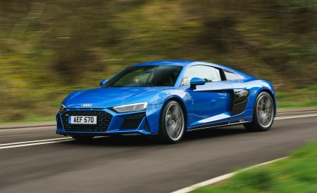 2019 Audi R8 V10 Coupe quattro (UK-Spec) Front Three-Quarter Wallpapers 450x275 (9)