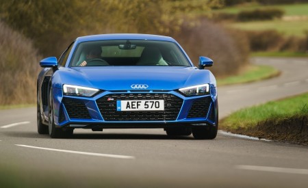 2019 Audi R8 V10 Coupe quattro (UK-Spec) Front Wallpapers 450x275 (18)