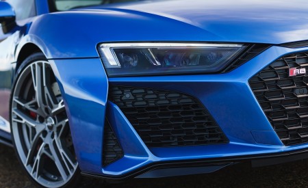 2019 Audi R8 V10 Coupe quattro (UK-Spec) Headlight Wallpapers 450x275 (41)