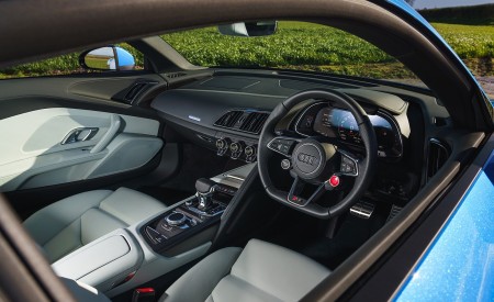 2019 Audi R8 V10 Coupe quattro (UK-Spec) Interior Wallpapers 450x275 (66)