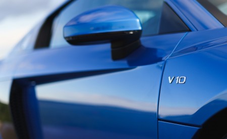 2019 Audi R8 V10 Coupe quattro (UK-Spec) Mirror Wallpapers 450x275 (52)