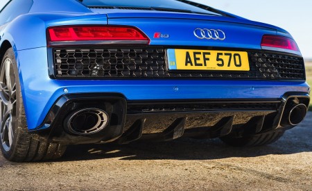 2019 Audi R8 V10 Coupe quattro (UK-Spec) Rear Wallpapers 450x275 (58)