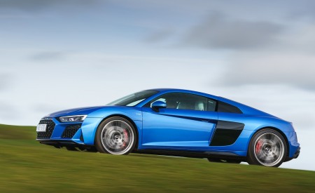 2019 Audi R8 V10 Coupe quattro (UK-Spec) Side Wallpapers 450x275 (37)