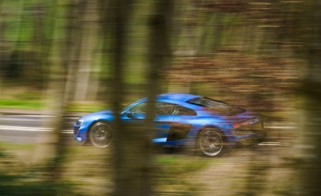 2019 Audi R8 V10 Coupe quattro (UK-Spec) Side Wallpapers 450x275 (22)