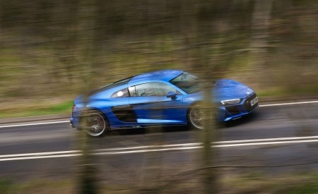 2019 Audi R8 V10 Coupe quattro (UK-Spec) Side Wallpapers 450x275 (25)
