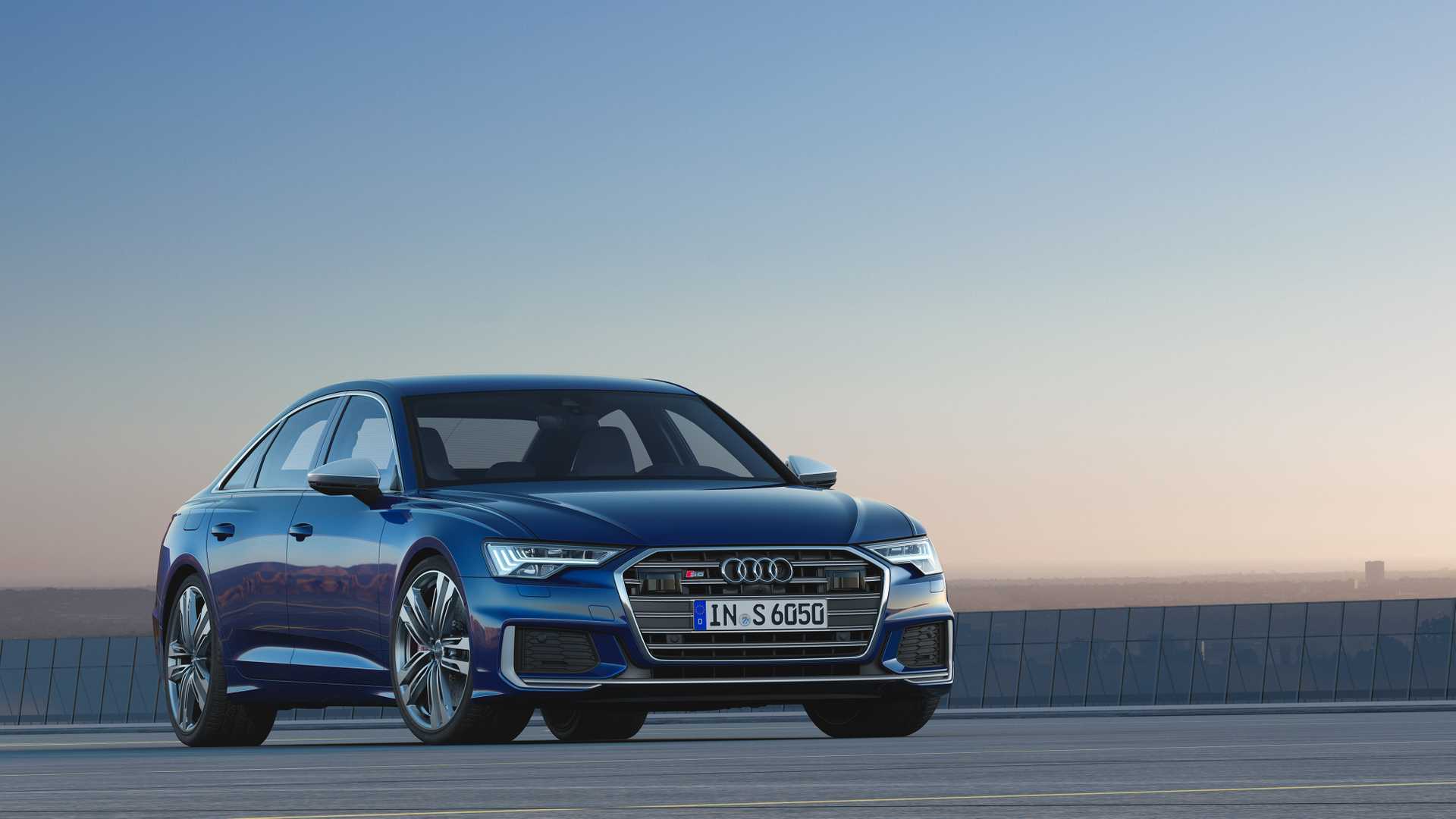 2019 Audi S6 Sedan TDI (Color: Navarra Blue) Front Three-Quarter Wallpapers (4)