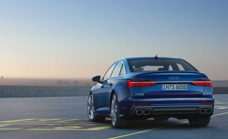 2019 Audi S6 Sedan TDI (Color: Navarra Blue) Rear Wallpapers 450x275 (14)