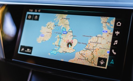 2019 Audi e-tron 55 (UK-Spec) Central Console Wallpapers 450x275 (143)