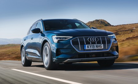 2019 Audi e-tron 55 (UK-Spec) Front Three-Quarter Wallpapers 450x275 (9)