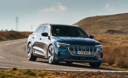 2019 Audi e-tron 55 (UK-Spec) Front Three-Quarter Wallpapers 450x275 (26)