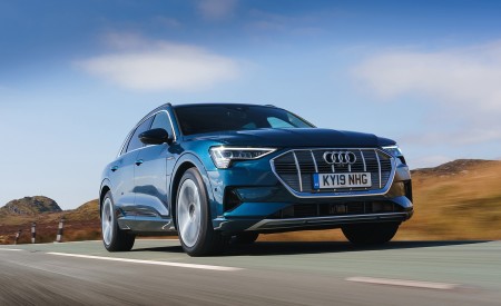 2019 Audi e-tron 55 (UK-Spec) Front Wallpapers  450x275 (12)