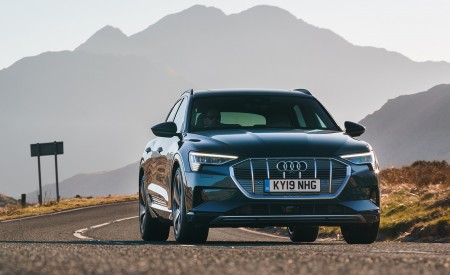 2019 Audi e-tron 55 (UK-Spec) Front Wallpapers 450x275 (51)