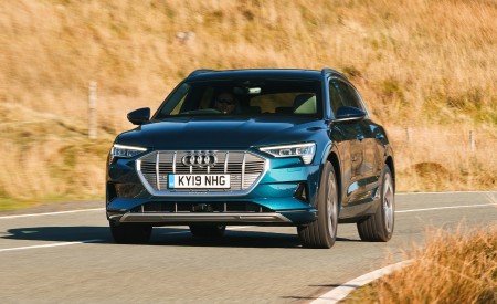2019 Audi e-tron 55 (UK-Spec) Front Wallpapers  450x275 (45)