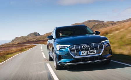 2019 Audi e-tron 55 (UK-Spec) Front Wallpapers  450x275 (2)
