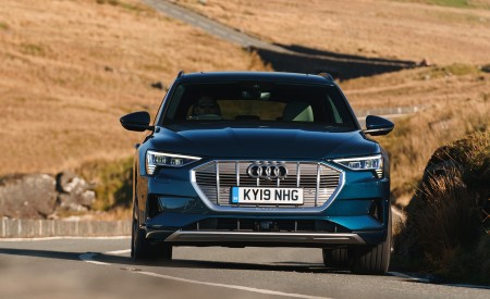 2019 Audi e-tron 55 (UK-Spec) Front Wallpapers 450x275 (33)