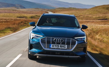 2019 Audi e-tron 55 (UK-Spec) Front Wallpapers 450x275 (8)