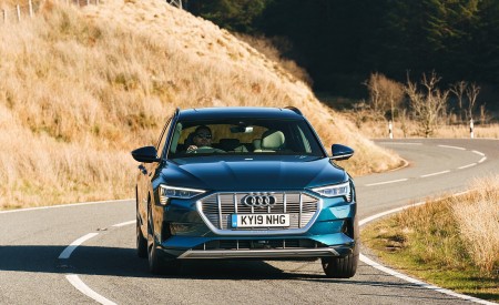 2019 Audi e-tron 55 (UK-Spec) Front Wallpapers  450x275 (54)