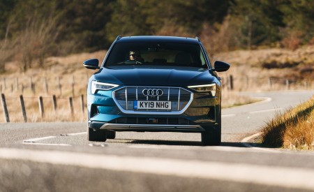 2019 Audi e-tron 55 (UK-Spec) Front Wallpapers 450x275 (37)