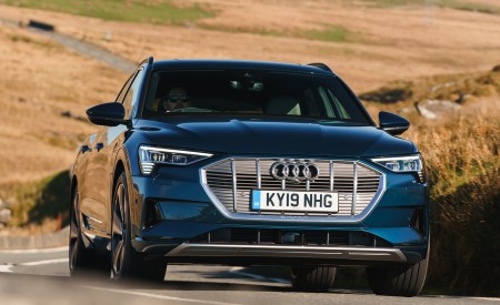 2019 Audi e-tron 55 (UK-Spec) Front Wallpapers 450x275 (16)