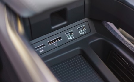 2019 Audi e-tron 55 (UK-Spec) Interior Detail Wallpapers 450x275 (138)