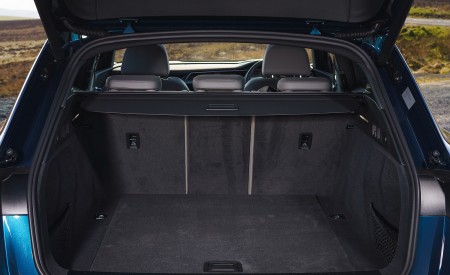 2019 Audi e-tron 55 (UK-Spec) Trunk Wallpapers  450x275 (156)