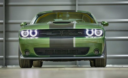 2019 Dodge Challenger RT Stars & Stripes Edition Front Wallpapers 450x275 (5)