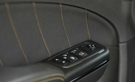 2019 Dodge Challenger RT Stars & Stripes Edition Interior Detail Wallpapers 450x275 (11)