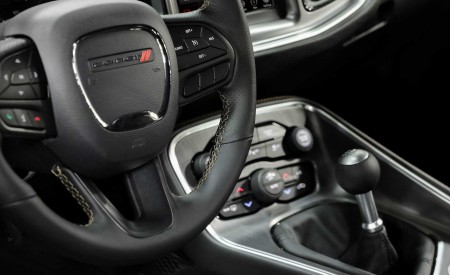 2019 Dodge Challenger RT Stars & Stripes Edition Interior Steering Wheel Wallpapers 450x275 (8)