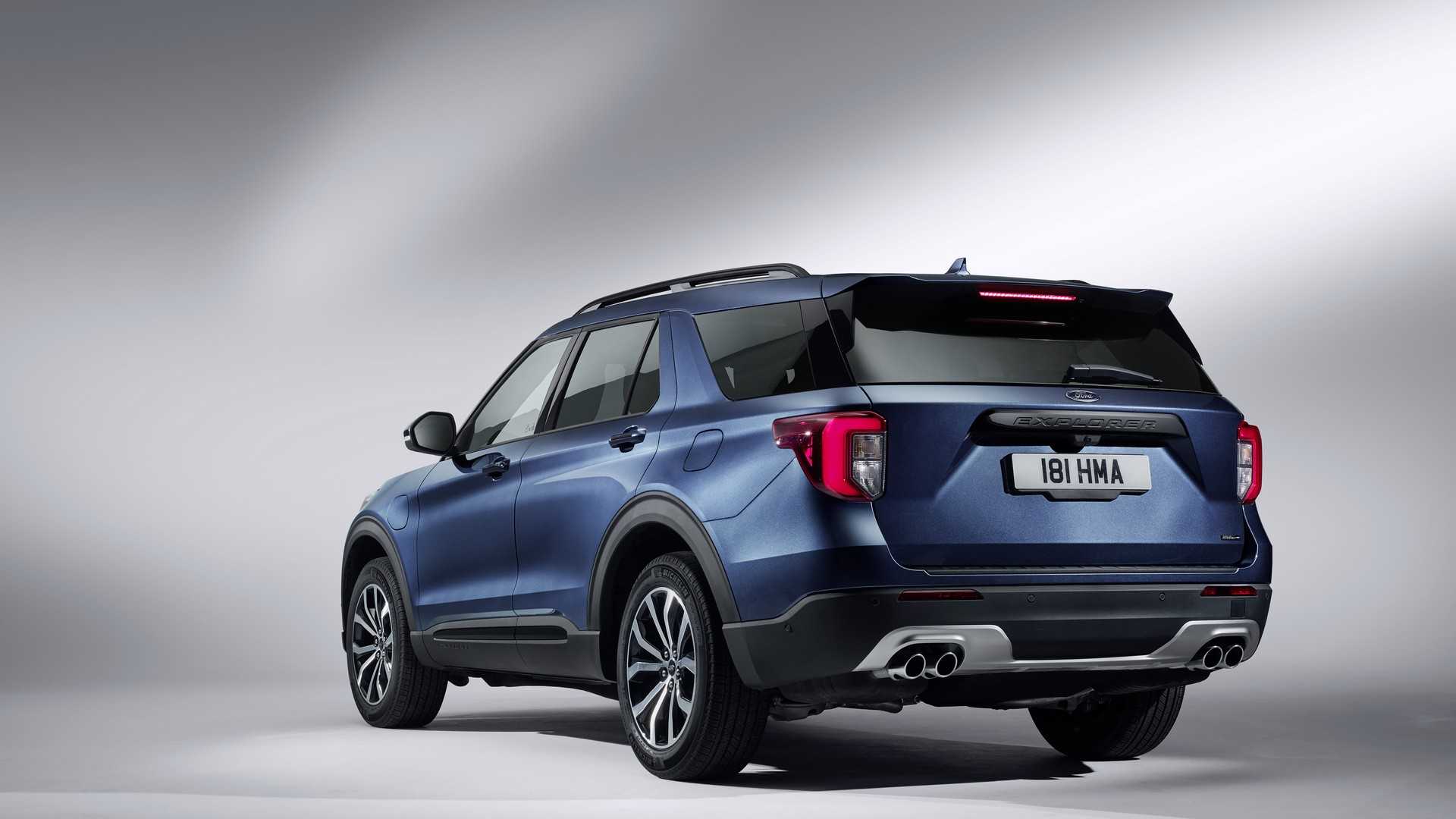 2019 Ford Explorer Plug-In Hybrid (Euro-Spec) Rear Three-Quarter Wallpapers #3 of 12