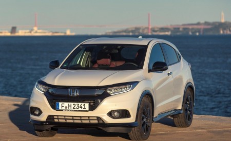2019 Honda HR-V Front Wallpapers 450x275 (59)