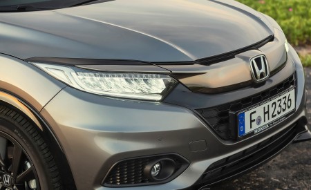 2019 Honda HR-V Headlight Wallpapers 450x275 (33)